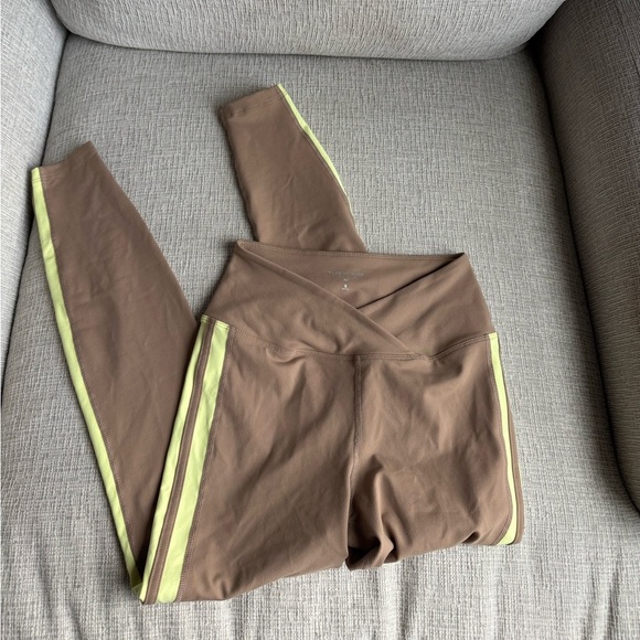 Year of Ours Tan Leggings - Picture 1 of 4